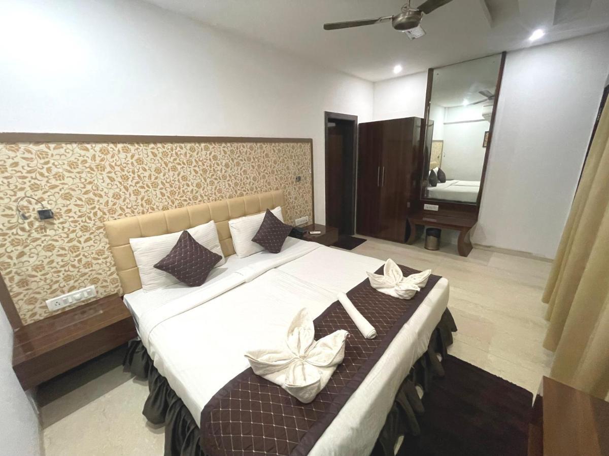 Hotel Goa Continental Arpora Esterno foto
