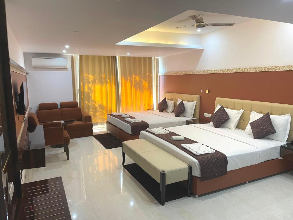Hotel Goa Continental - Baga Arpora Esterno foto