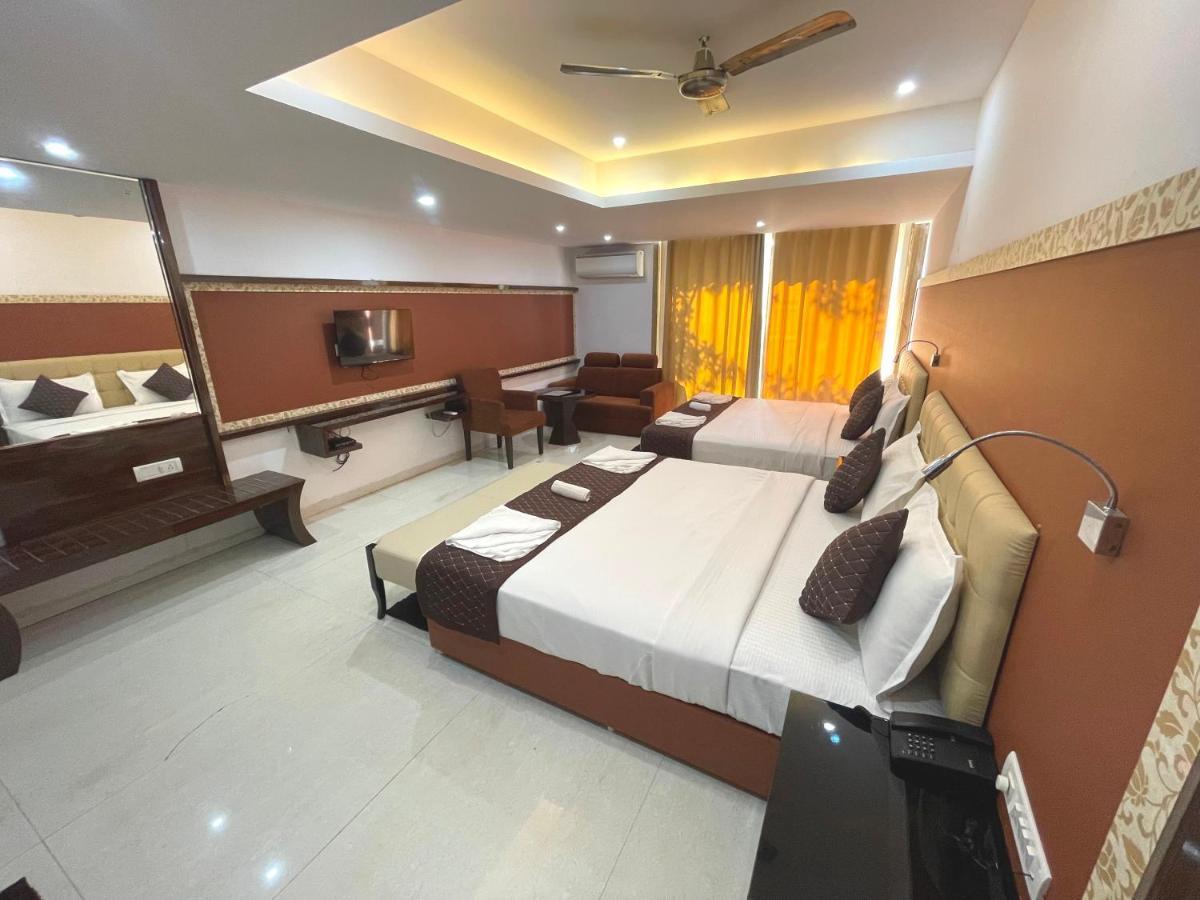 Hotel Goa Continental Arpora Esterno foto