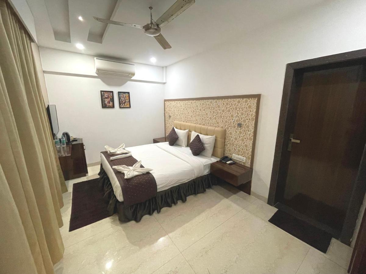 Hotel Goa Continental Arpora Esterno foto