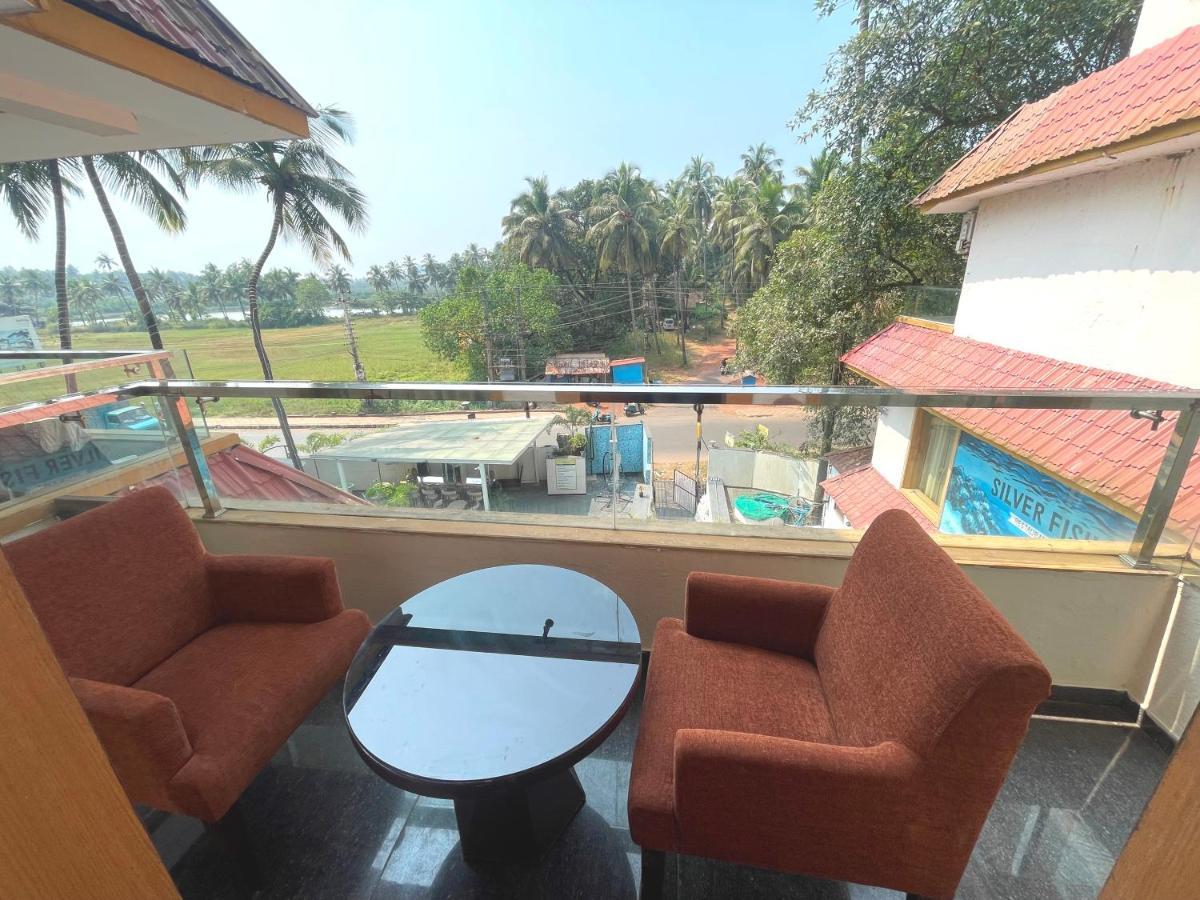 Hotel Goa Continental Arpora Esterno foto