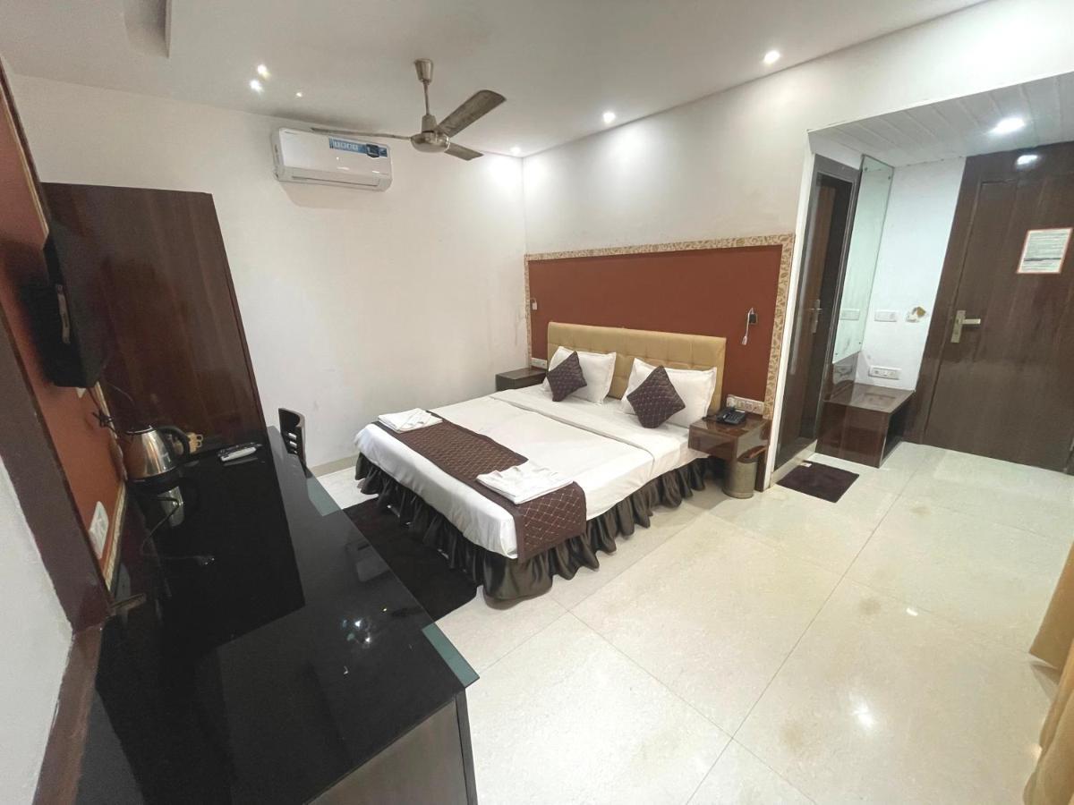 Hotel Goa Continental - Baga Arpora Esterno foto