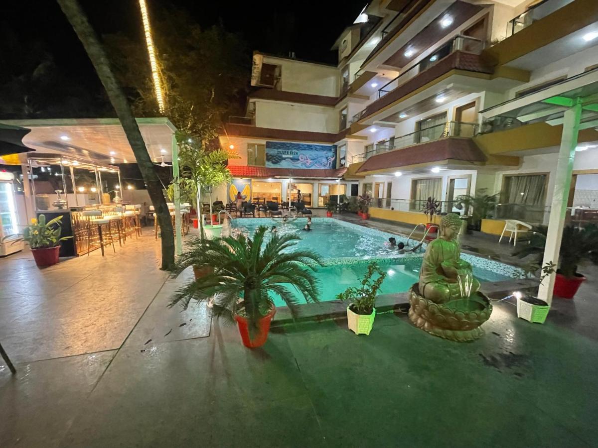 Hotel Goa Continental Arpora Esterno foto