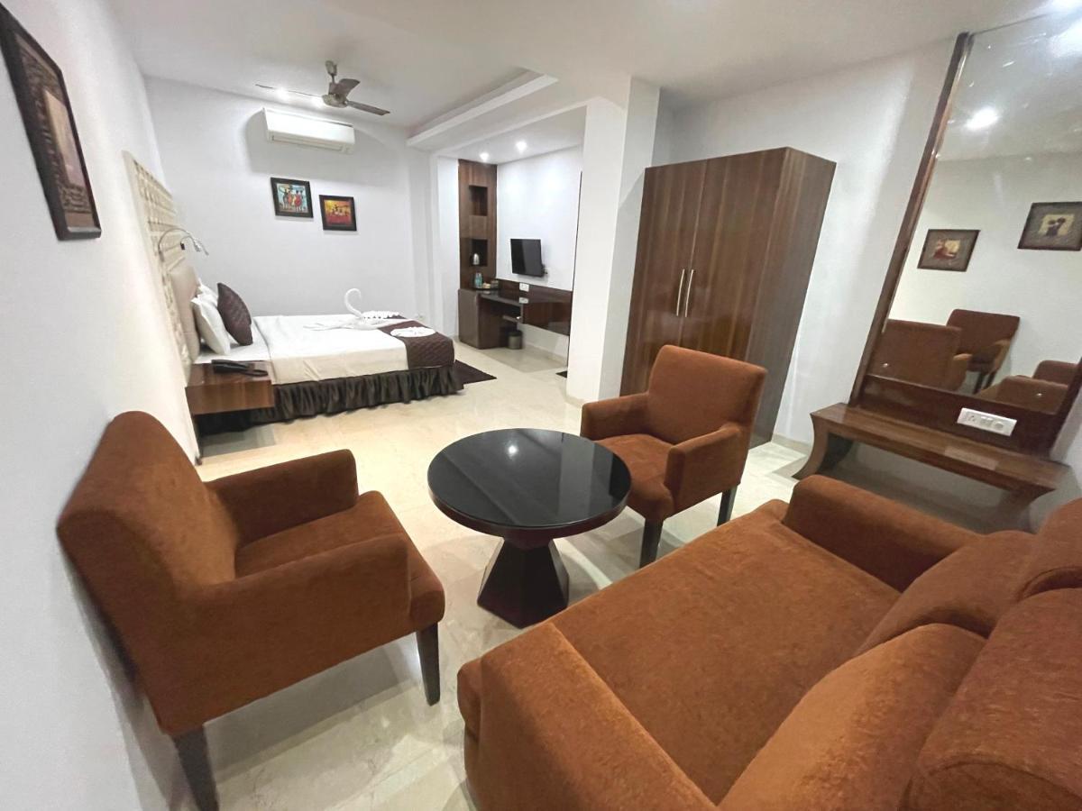 Hotel Goa Continental Arpora Esterno foto