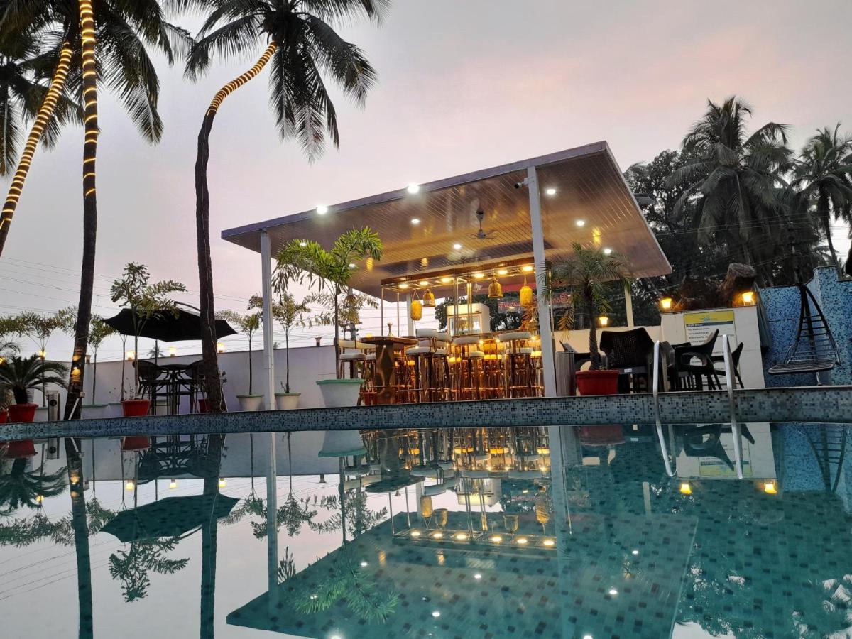 Hotel Goa Continental Arpora Esterno foto