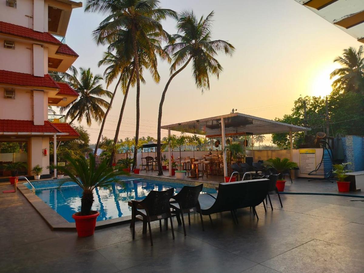 Hotel Goa Continental Arpora Esterno foto