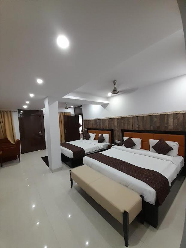 Hotel Goa Continental Arpora Esterno foto