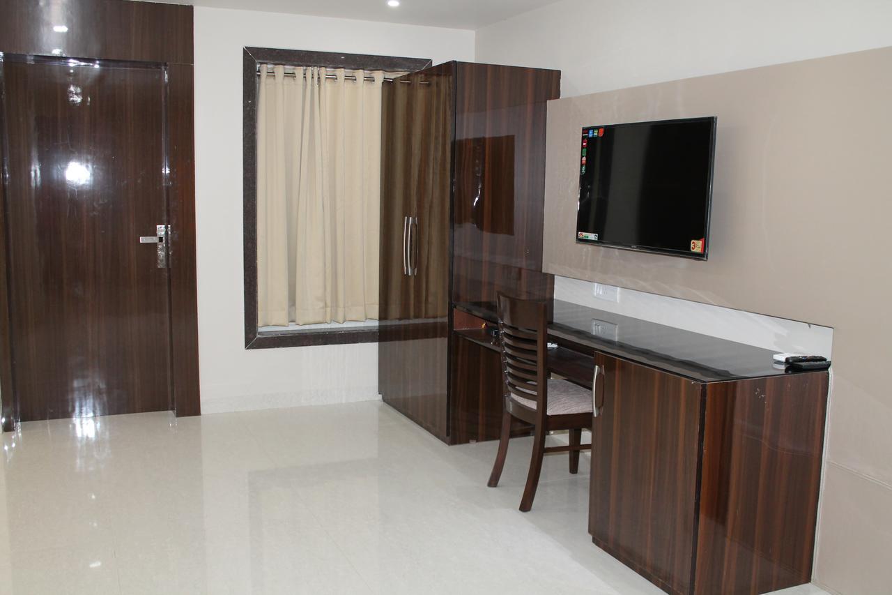 Hotel Goa Continental Arpora Esterno foto