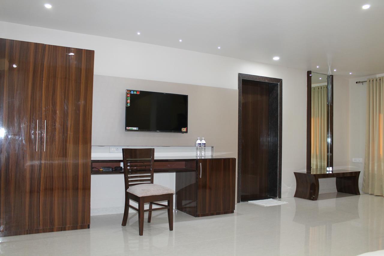Hotel Goa Continental - Baga Arpora Esterno foto