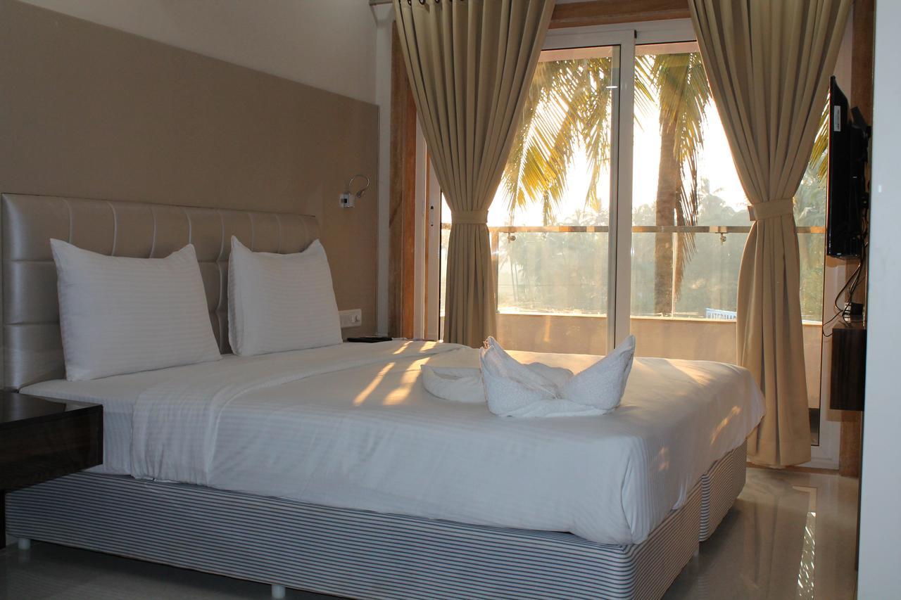 Hotel Goa Continental Arpora Esterno foto