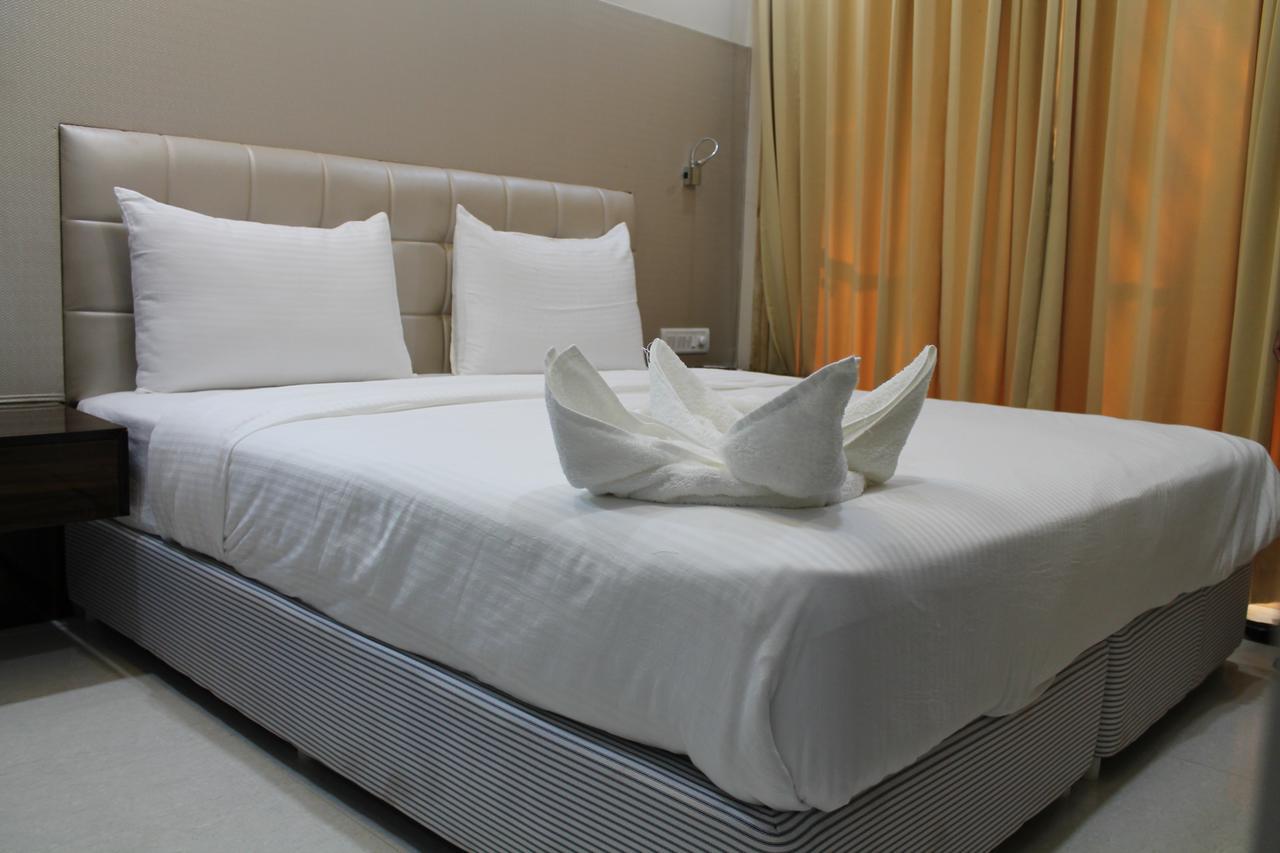 Hotel Goa Continental - Baga Arpora Esterno foto