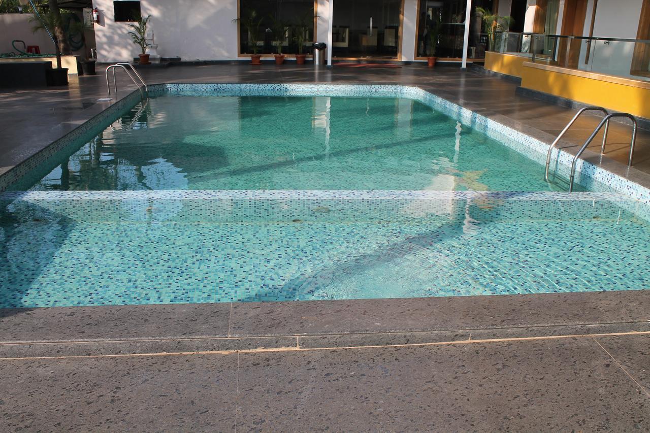Hotel Goa Continental Arpora Esterno foto