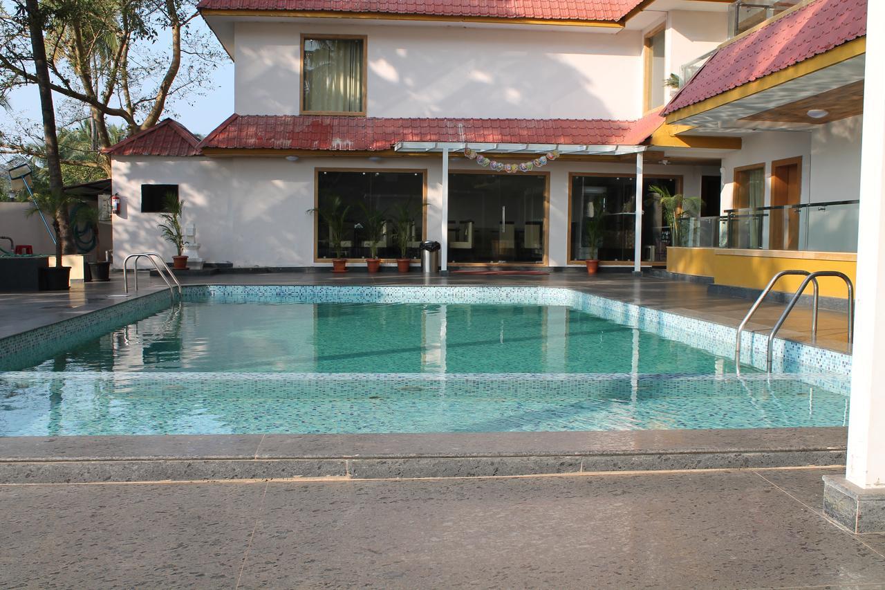 Hotel Goa Continental Arpora Esterno foto